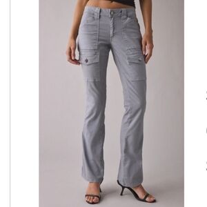 NWT BDG Brigid Gray Low-Rise Bootcut Canvas Utility Cargo Pants ■ Size 28